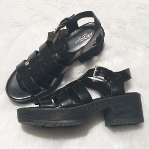 Arizona Black Platform Y2K Strappy Sandals Size 9